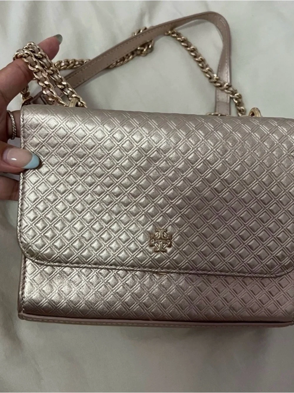 Tory Burch Metallic Quilted Crossbody Bag - Rose Gold